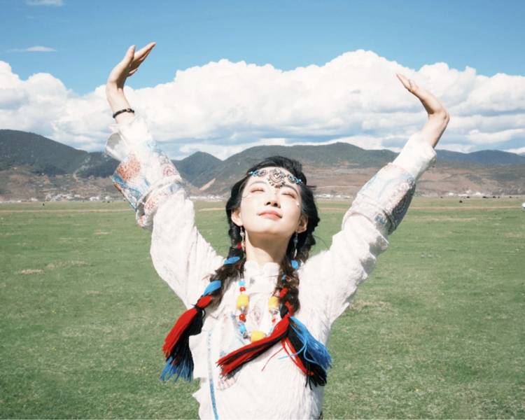艺人背景图