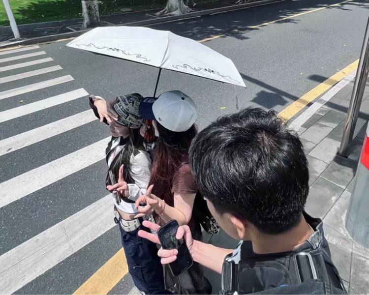 艺人背景图