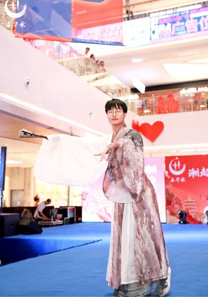 推荐艺人