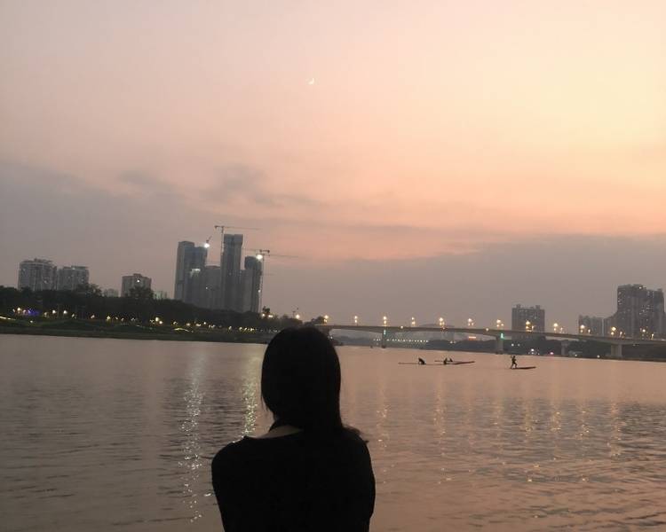艺人背景图