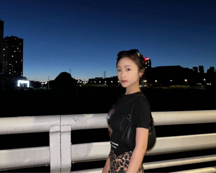 艺人背景图