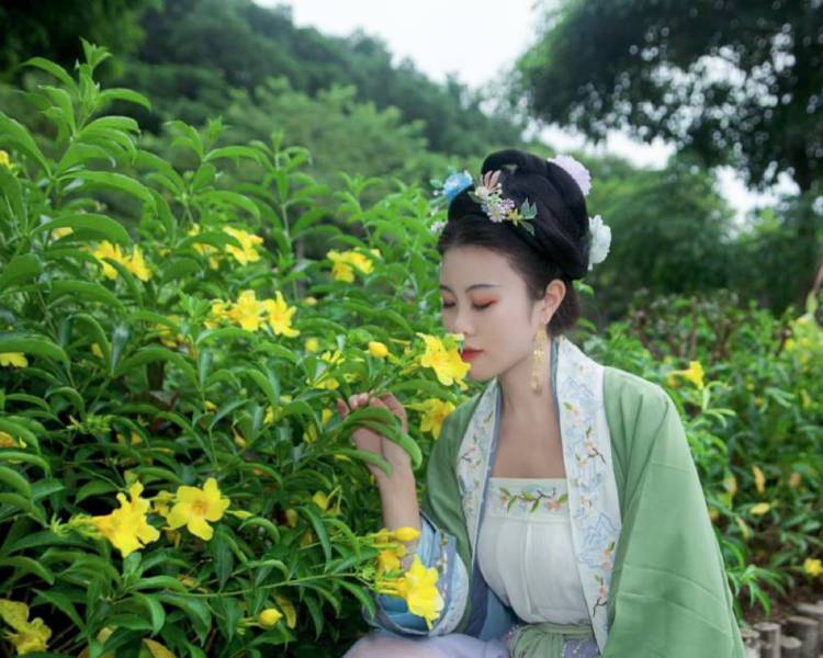 艺人背景图