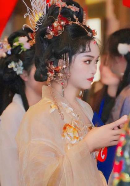 推荐艺人
