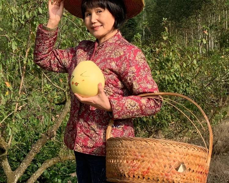 艺人背景图