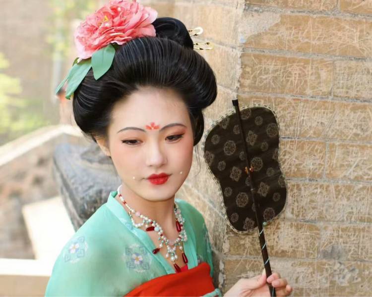 艺人背景图