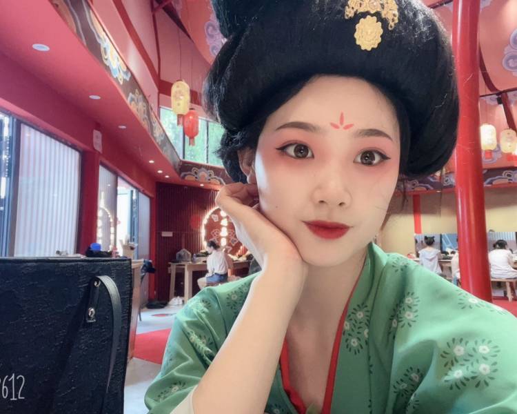 艺人背景图