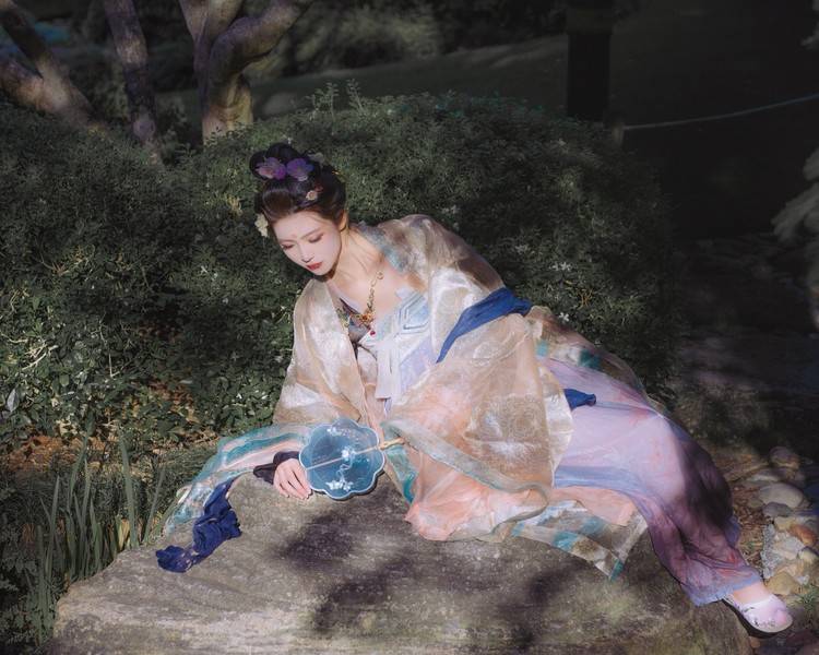 艺人背景图