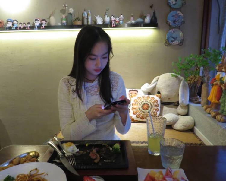 艺人背景图