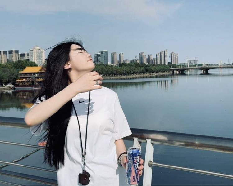 艺人背景图