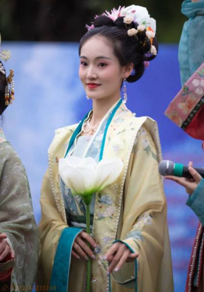 推荐艺人