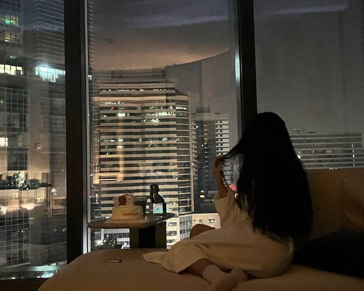 艺人背景图