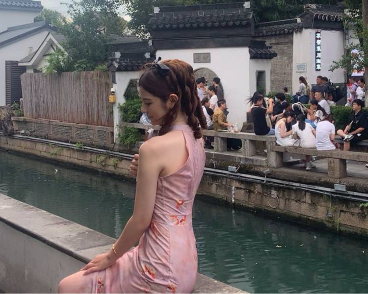 艺人背景图