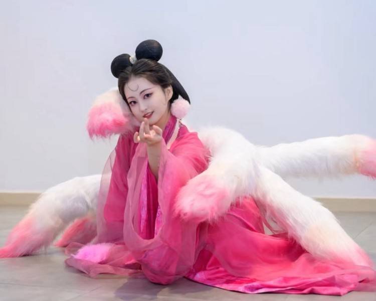 艺人背景图