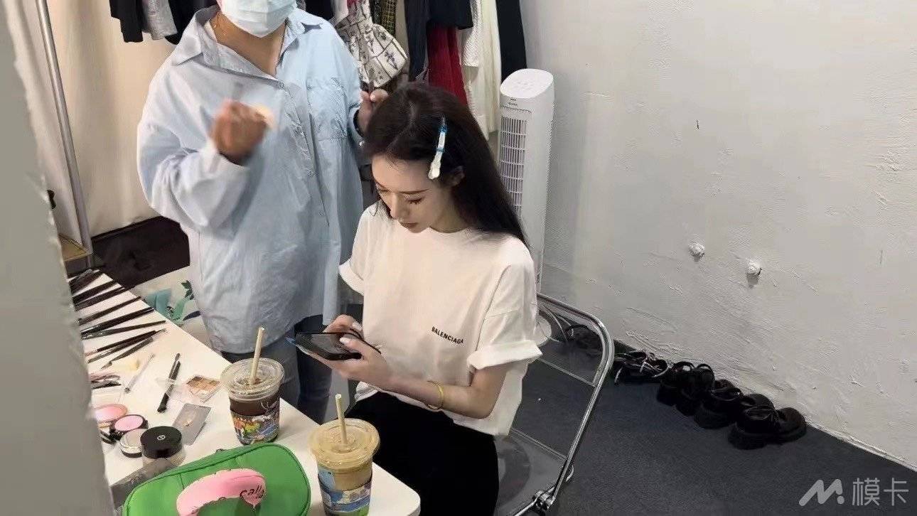 通告图片
