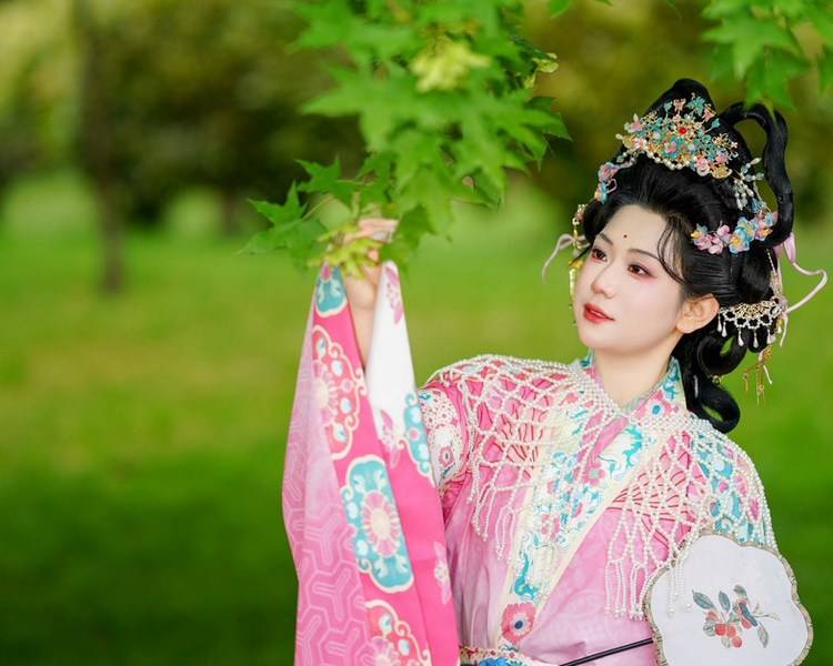 艺人背景图