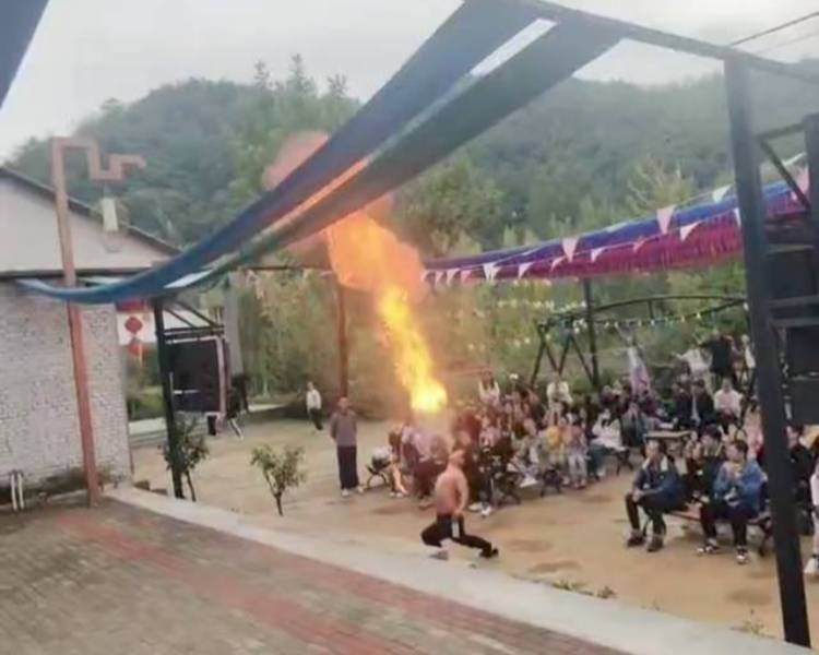 艺人背景图