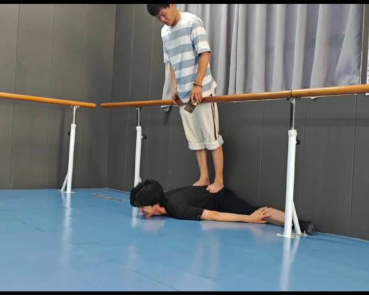 艺人背景图