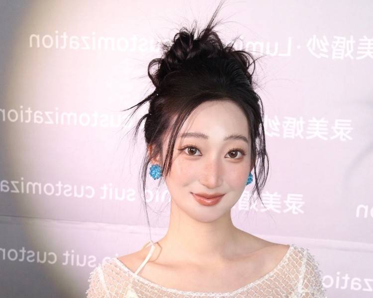 艺人背景图