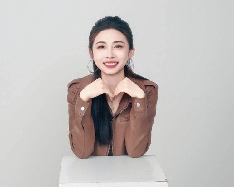 艺人背景图