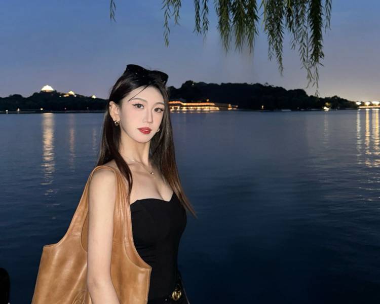 艺人背景图