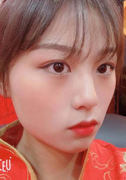 微模卡-专业高清模卡制作_找模特主播演员平台