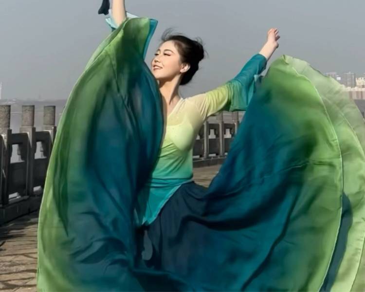 艺人背景图