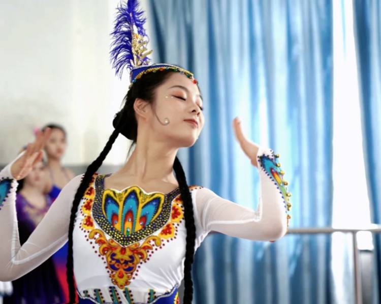艺人背景图