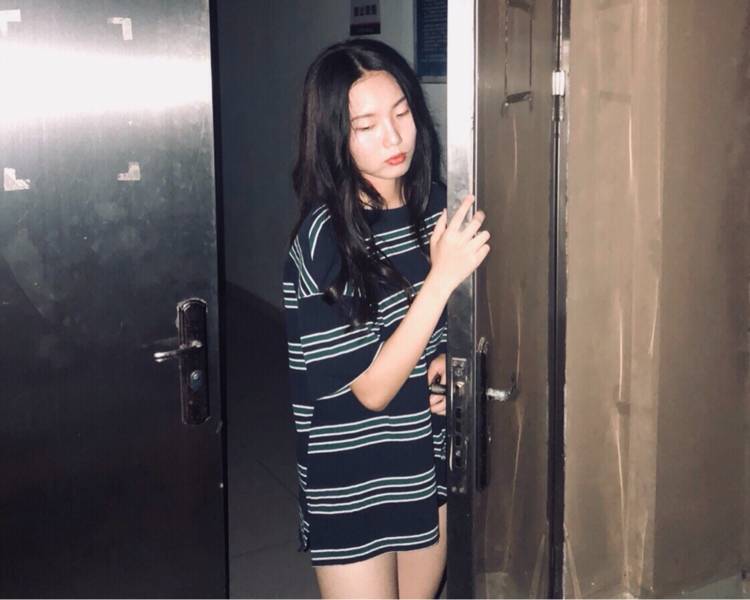艺人背景图