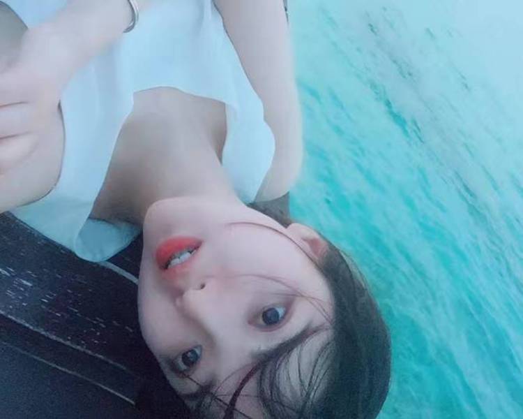 艺人背景图