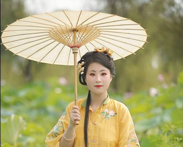 艺人背景图