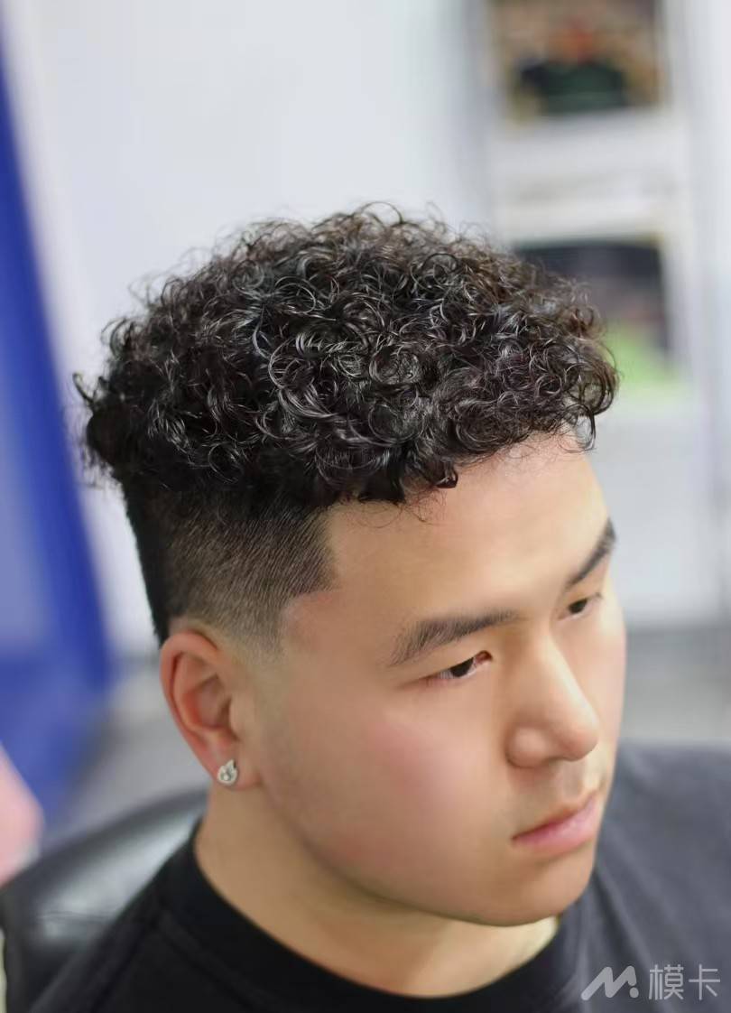 通告图片