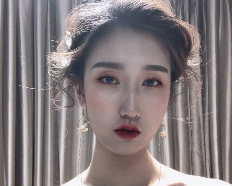 艺人背景图