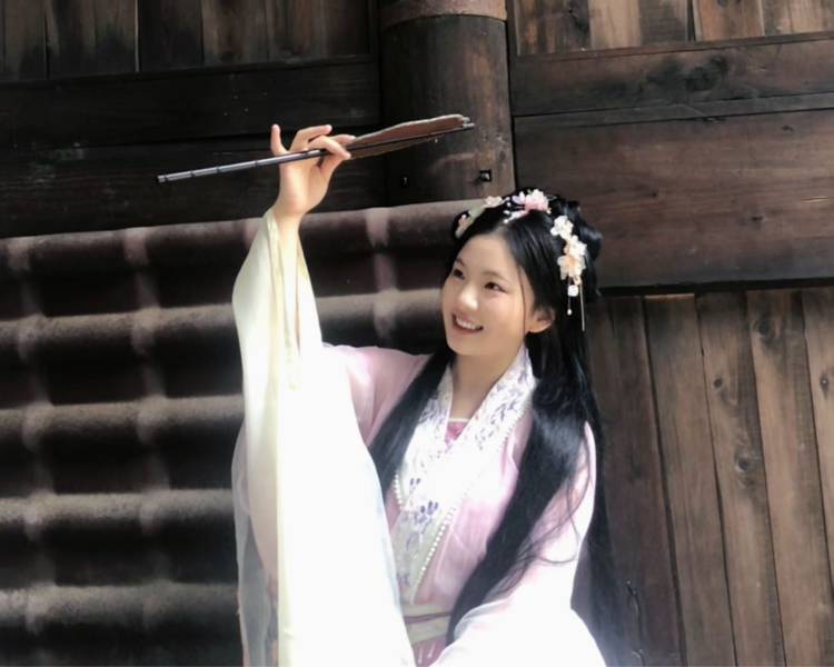 艺人背景图