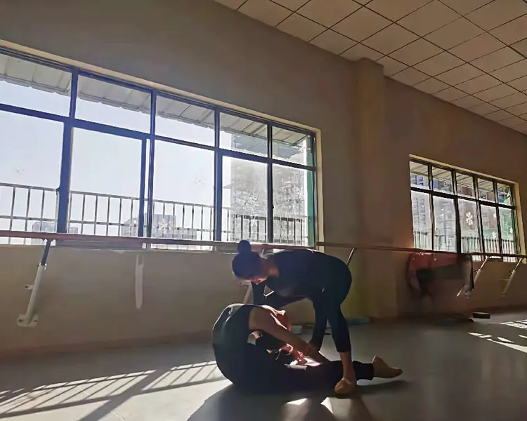 艺人背景图