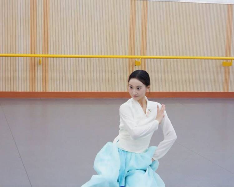 艺人背景图