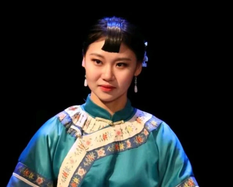 艺人背景图
