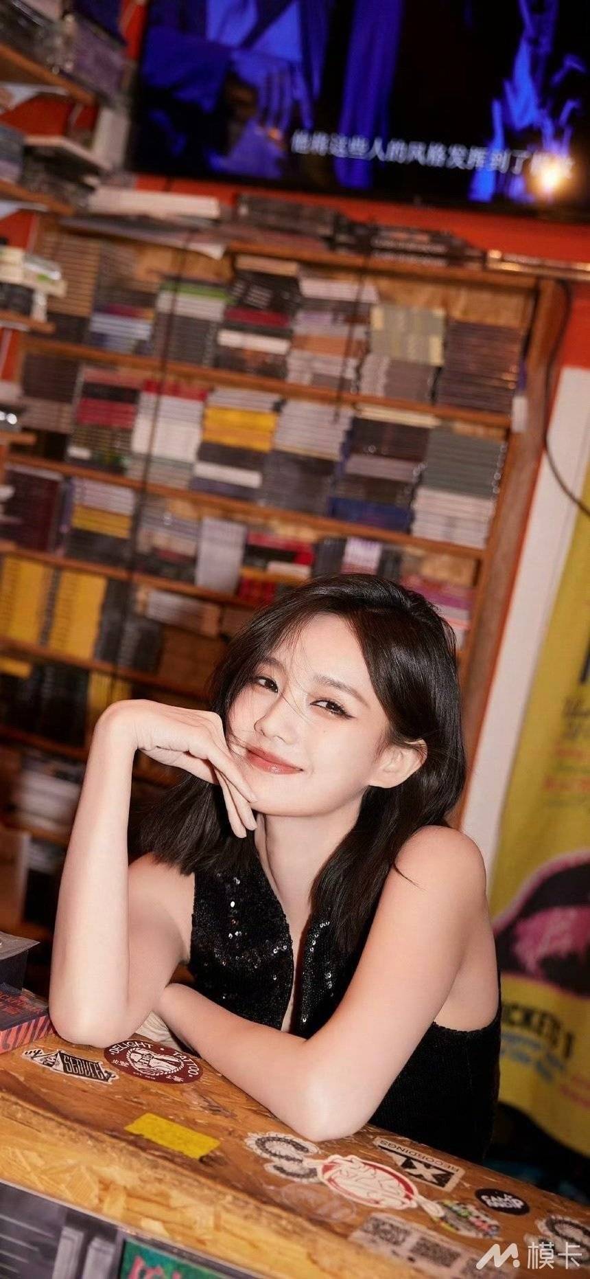 通告图片
