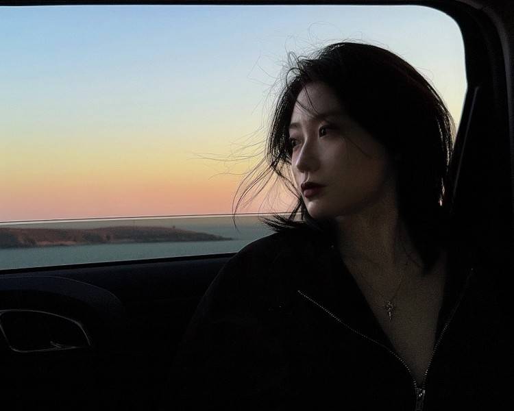 艺人背景图