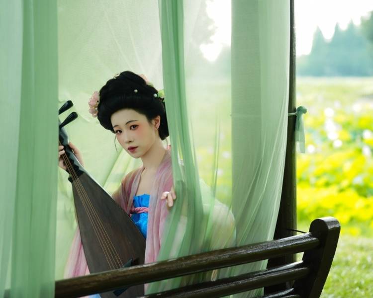 艺人背景图