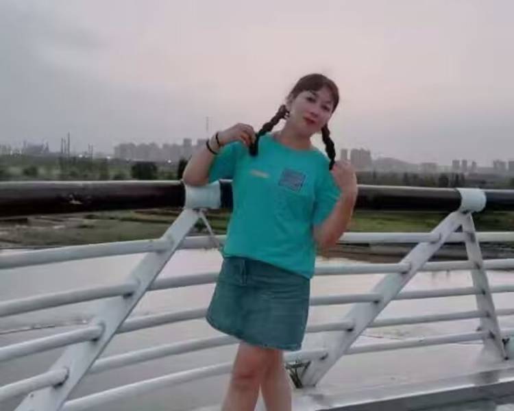 艺人背景图