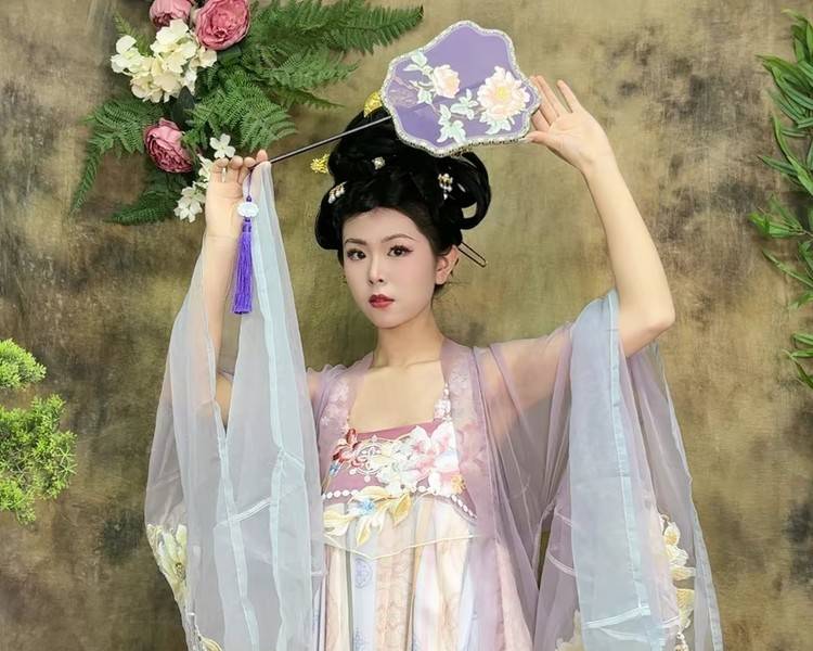 艺人背景图