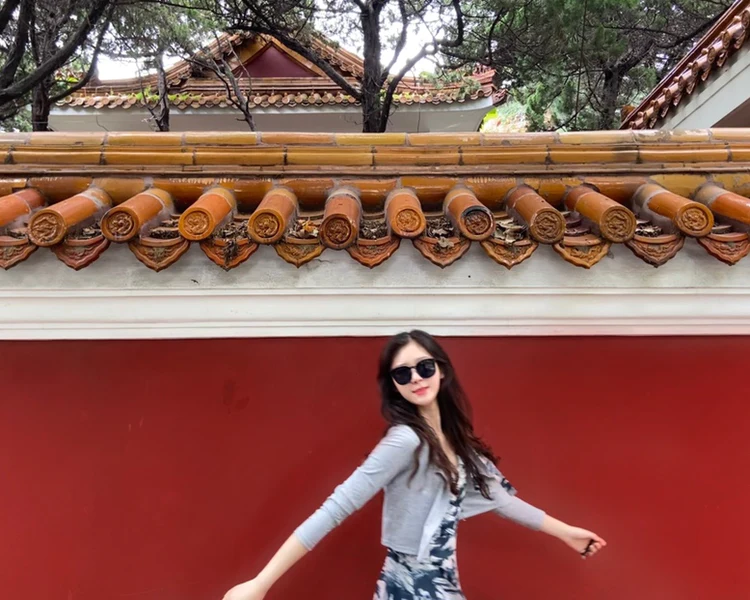 艺人背景图