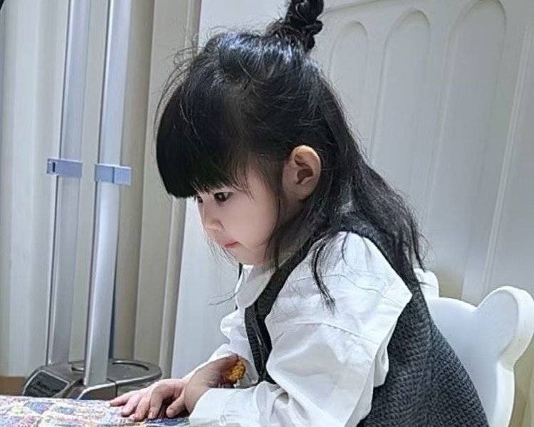 艺人背景图
