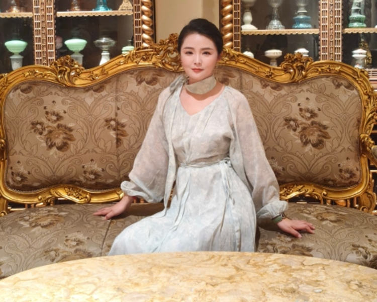 艺人背景图