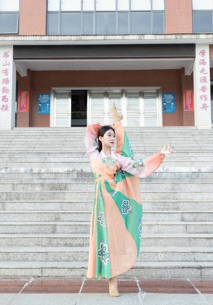 推荐艺人