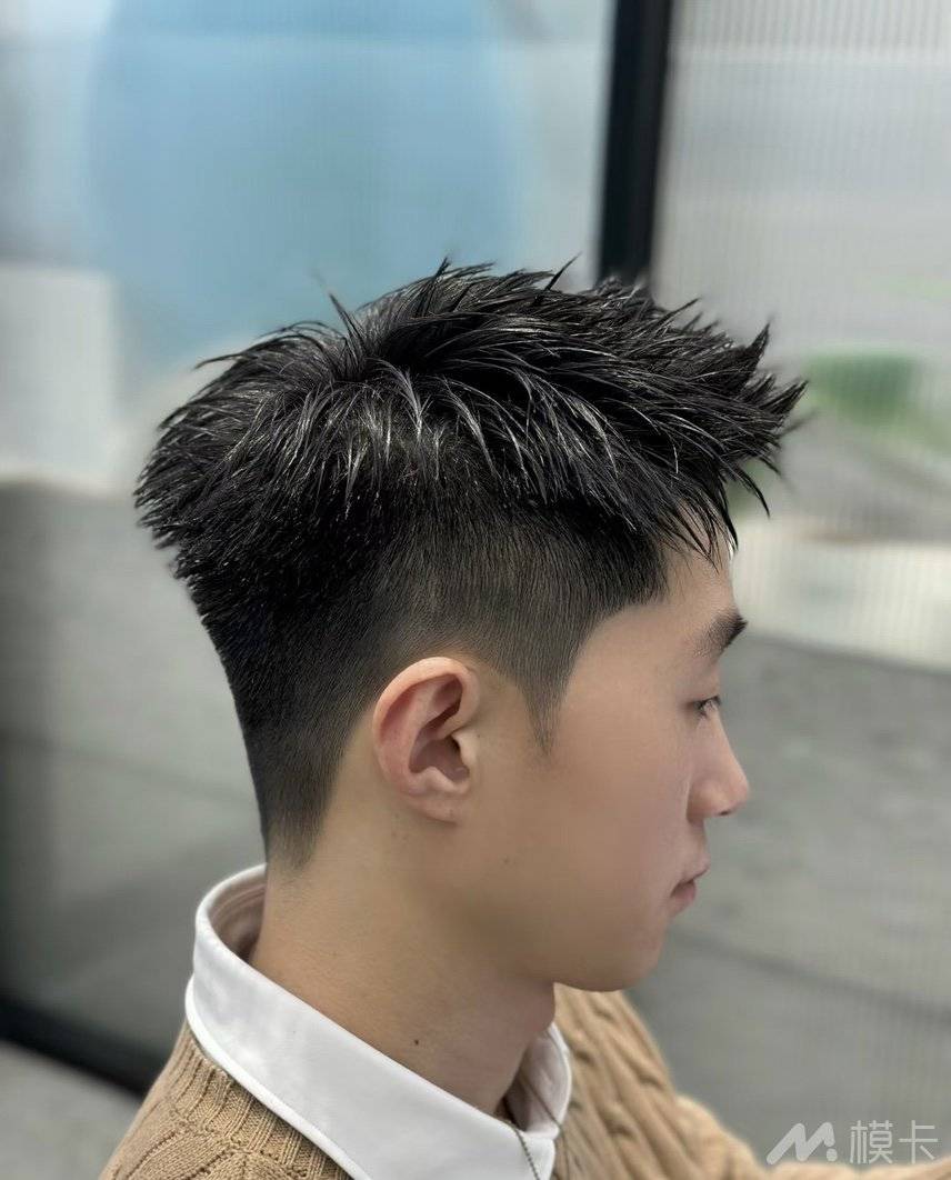 通告图片