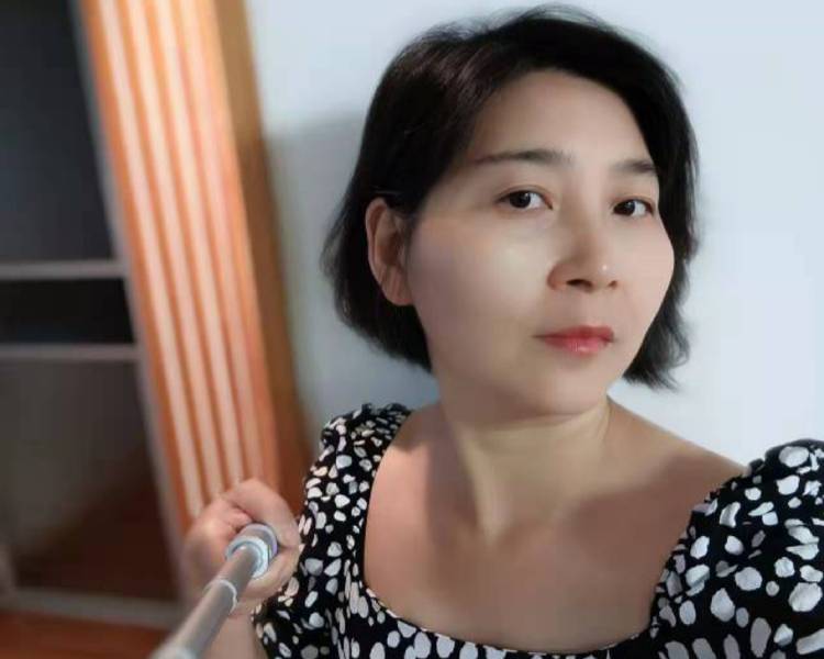 李红英