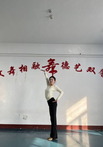 推荐艺人