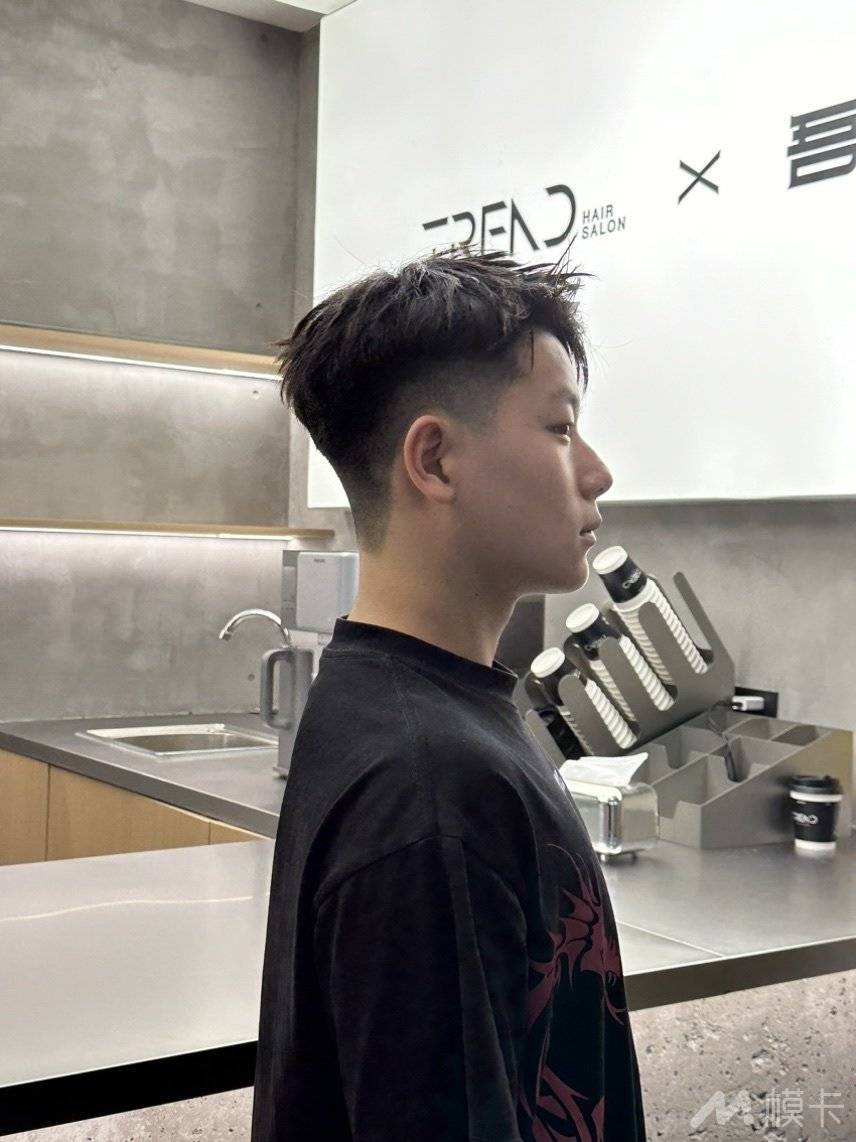 通告图片