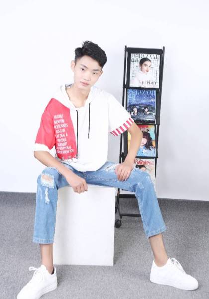 推荐艺人